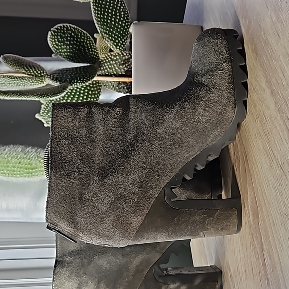 Sam Edelman Circus KENSLEY Suede Ankle Boots - Picture 4 of 10